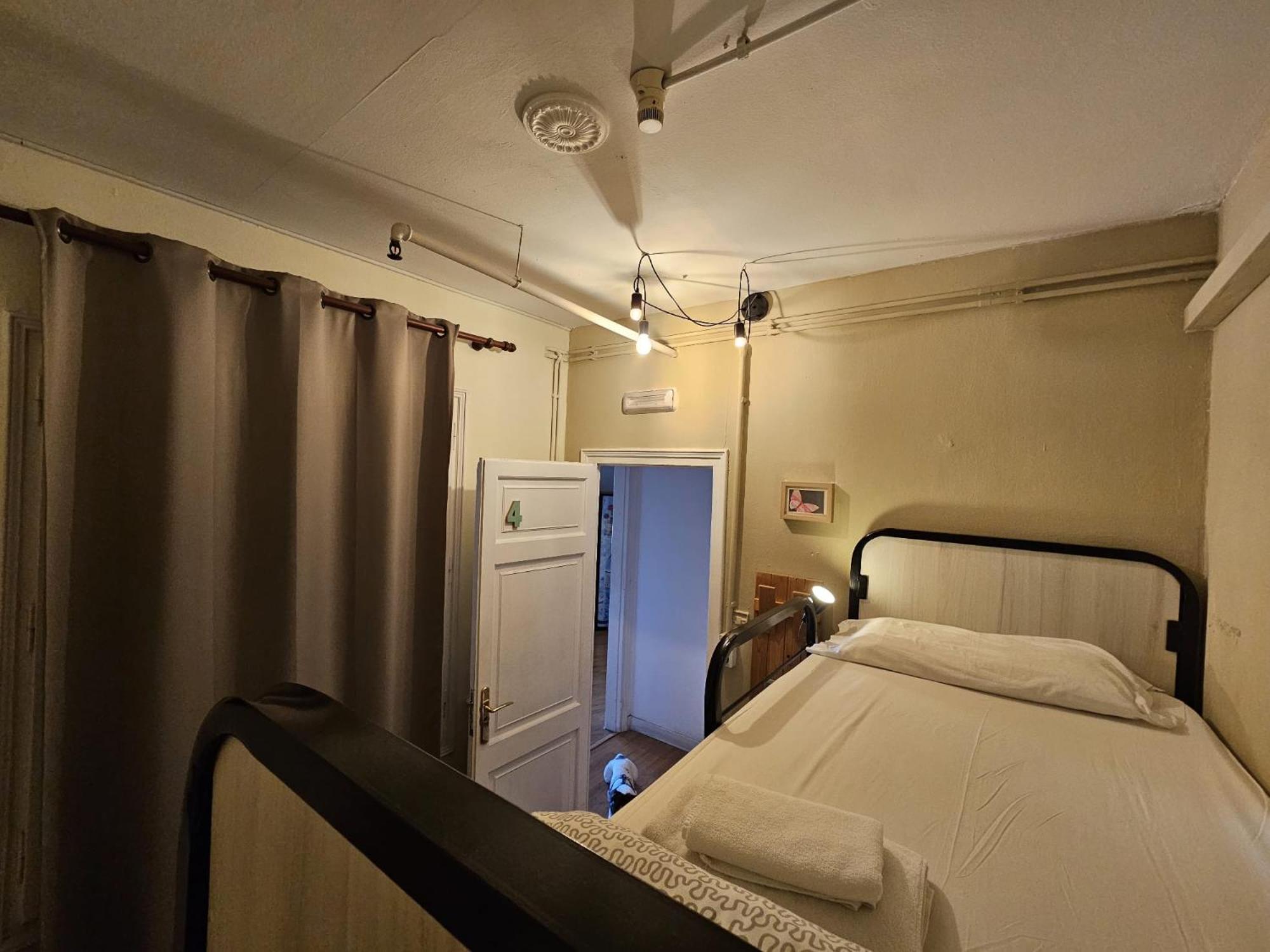 Wow Hostel Barcelona Exterior foto