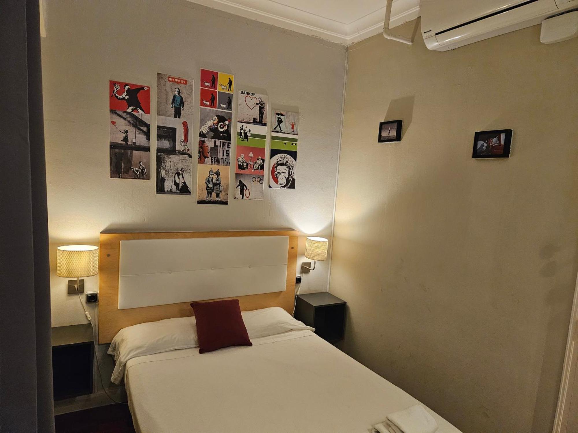 Wow Hostel Barcelona Exterior foto